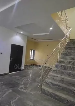 5bdrm Duplex in Jahi for rent