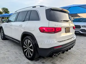 Mercedes-Benz GLB-Class GLB 250 4MATIC 2022 White