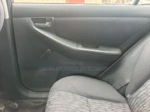 Toyota Corolla Liftback 2002 Silver