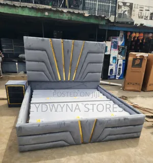 Relaxable Sweet Quality Upholstery Padded Complete Set of Bedframe