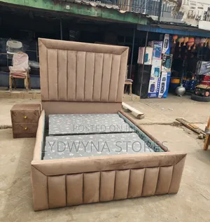 Standard Strong Quality 41⁄2 by 6 Upholstery Padded Bedframe