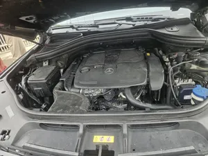 Mercedes-Benz M Class ML350 4dr SUV (3.5L 6cyl 7A) 2014 Black