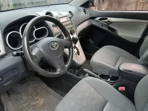 Toyota Matrix 2008 Gold