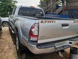 Toyota Tacoma Access Cab V6 Automatic 2011 Silver