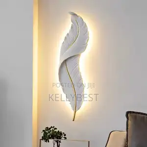 Feather Wall Lamp