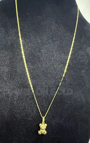 Italy 750 18karat Gold Blade and Carpet With Playboy