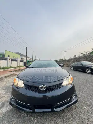 Toyota Camry SE V6 4dr Sedan (3.5L 6cyl 6A) 2012 Black