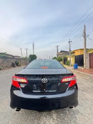 Toyota Camry SE V6 4dr Sedan (3.5L 6cyl 6A) 2012 Black