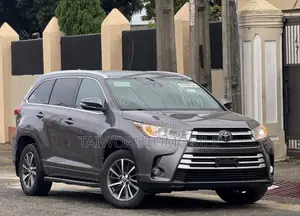 Toyota Highlander 2018 Brown