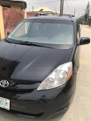 Very Clean Toyota Sienna Rent