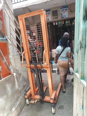 Ifeco 2 Ton Stacker Jack