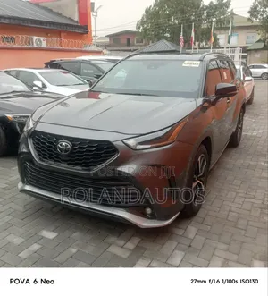Toyota Highlander XSE FWD 2023 Gray