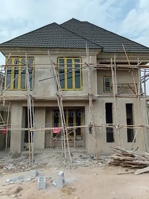 5bdrm Duplex in Home Estate, for sale
