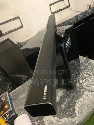 Samsung Hw-F551 Soundbar System With Wireless Subwoofe