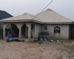 3bdrm Bungalow in Hammony Estate, Akobo for sale
