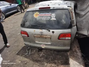 Toyota Sienna 2002 Complete Boot