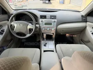 Toyota Camry LE 4dr Sedan (2.4L 4cyl 5A) 2009 Blue