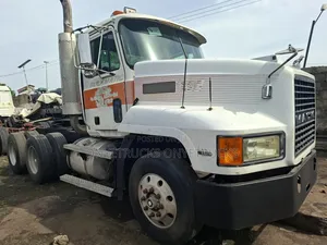 New Arrival Spring Suspension Ch Mack Ten Tyres Head Truck Double Fram
