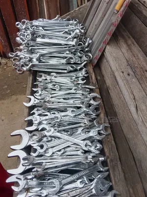 Set of Spanners