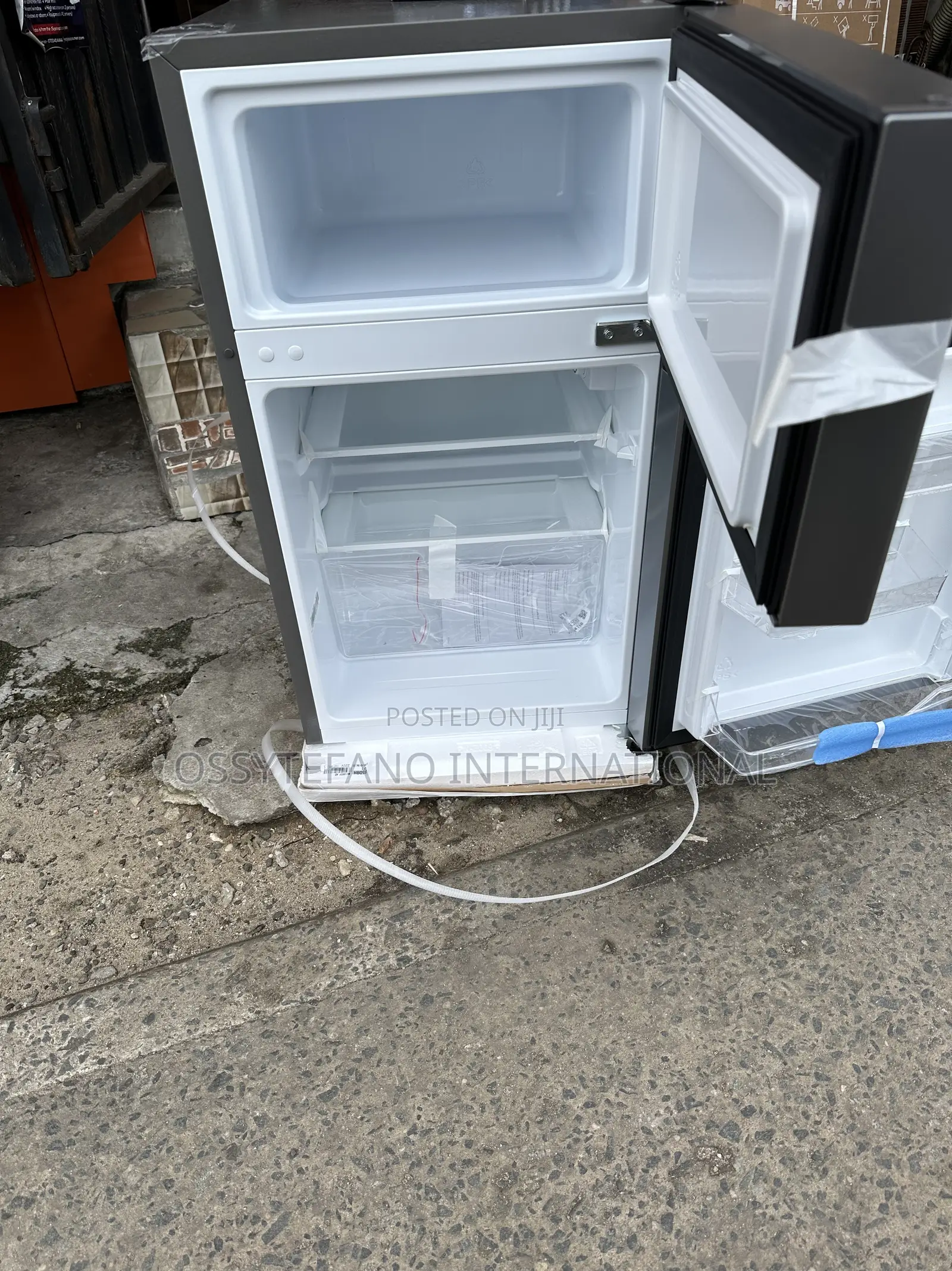 Refrigerator