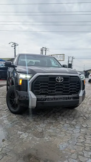 Toyota Tundra 2023 Black