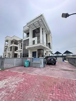 4bdrm Duplex in Lekki Expressway for rent