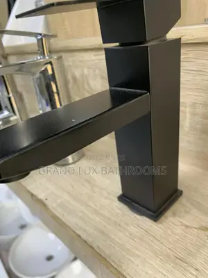 Matte Black Modern Square Single Lever Faucet