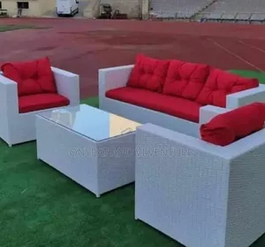 Classic Quality Outdoor Indoor Rattan Table and Chairs With Cushion