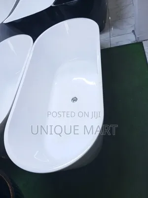 Quality White Colored Acrylic Bathub