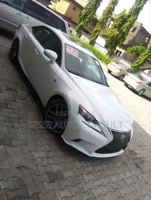 Lexus IS 2018 White