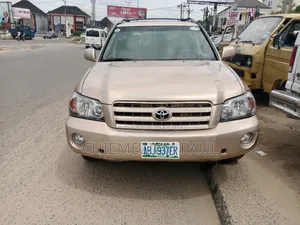 Toyota Highlander Limited V6 2005 Gold