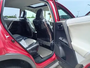 Toyota RAV4 XLE 4dr SUV (2.5L 4cyl 6A) 2014 Red