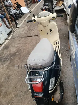 Vespa 150 2021 Green