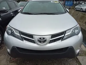 Toyota RAV4 Limited 4dr SUV AWD (2.5L 4cyl 6A) 2014 Silver