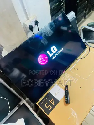 45’’ Lg Smart Tv 45uq700