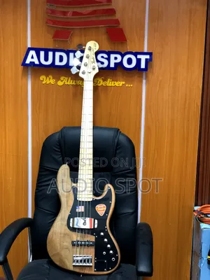Fender Jazz 5 Strings Active Bass Guitar
