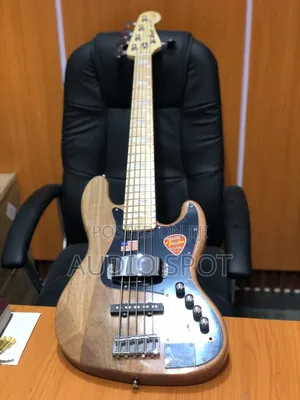 Fender Jazz 5 Strings Active Bass Guitar