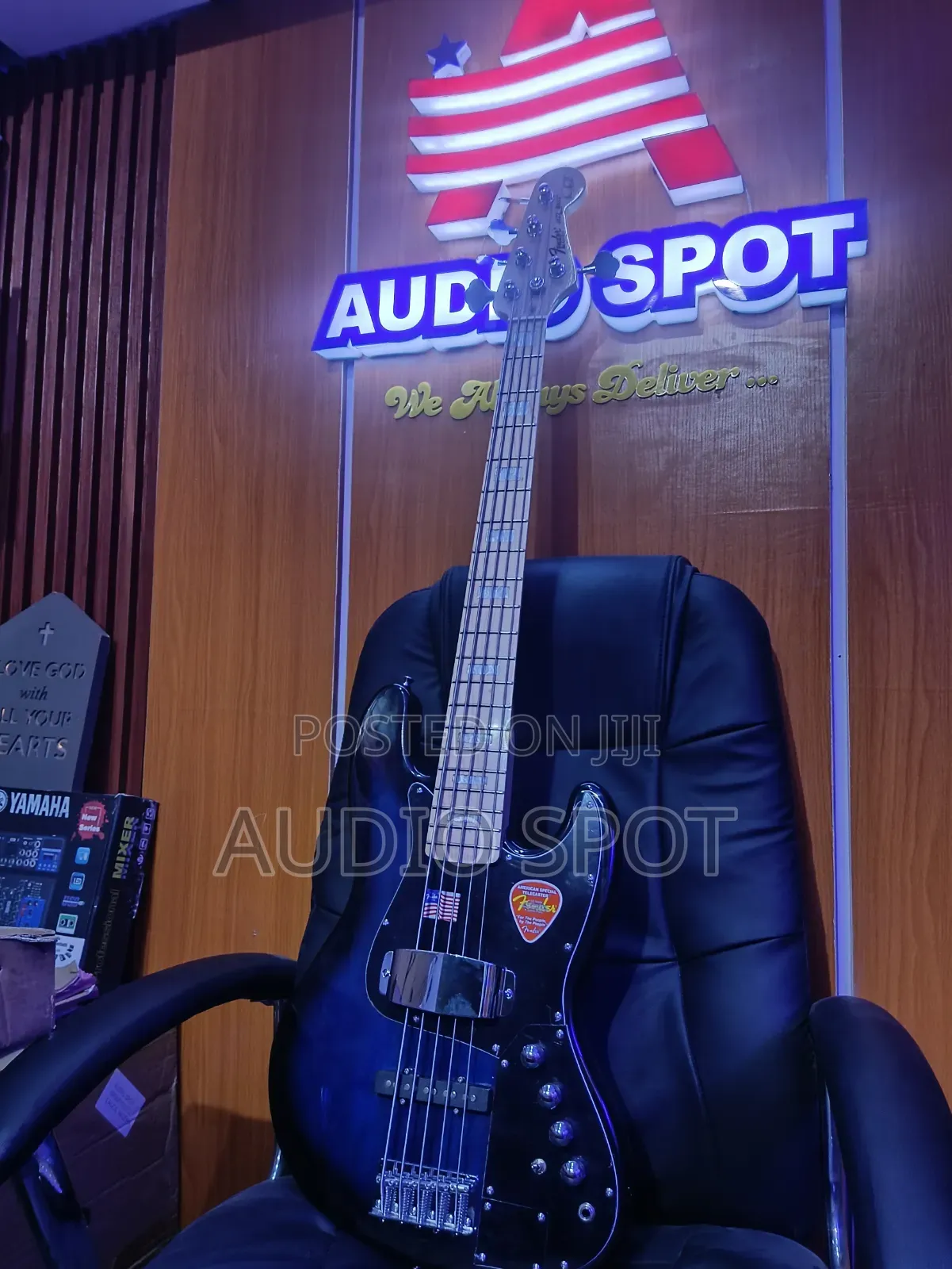 Fender Jazz 5 Strings Active Bass Guitar