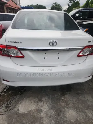 Toyota Corolla LE 4dr Sedan (1.8L 4cyl 4A) 2011 White