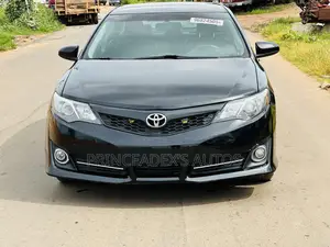 Toyota Camry SE 4dr Sedan (2.5L 4cyl 6A) 2014 Black