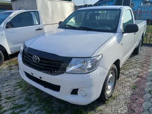 Toyota Hilux 2012 White