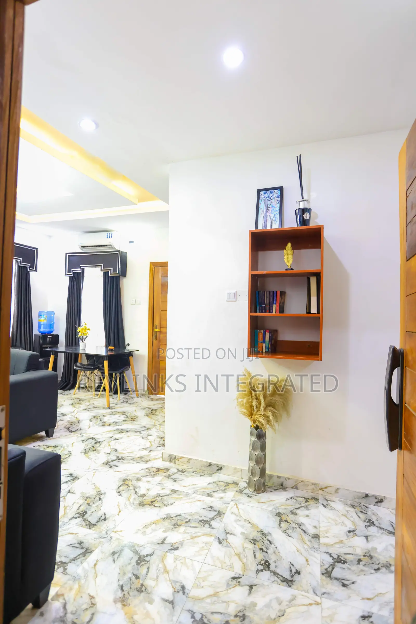 2 Bedroom Flat