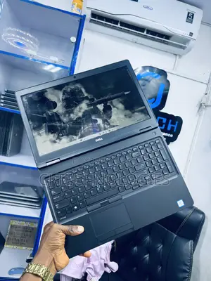 Laptop Dell Latitude 5580 8GB Intel Core i7 SSD 512GB