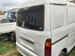 Daihatsu Hijet 2001 White