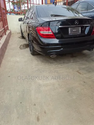 Mercedes-Benz C300 2012 Black