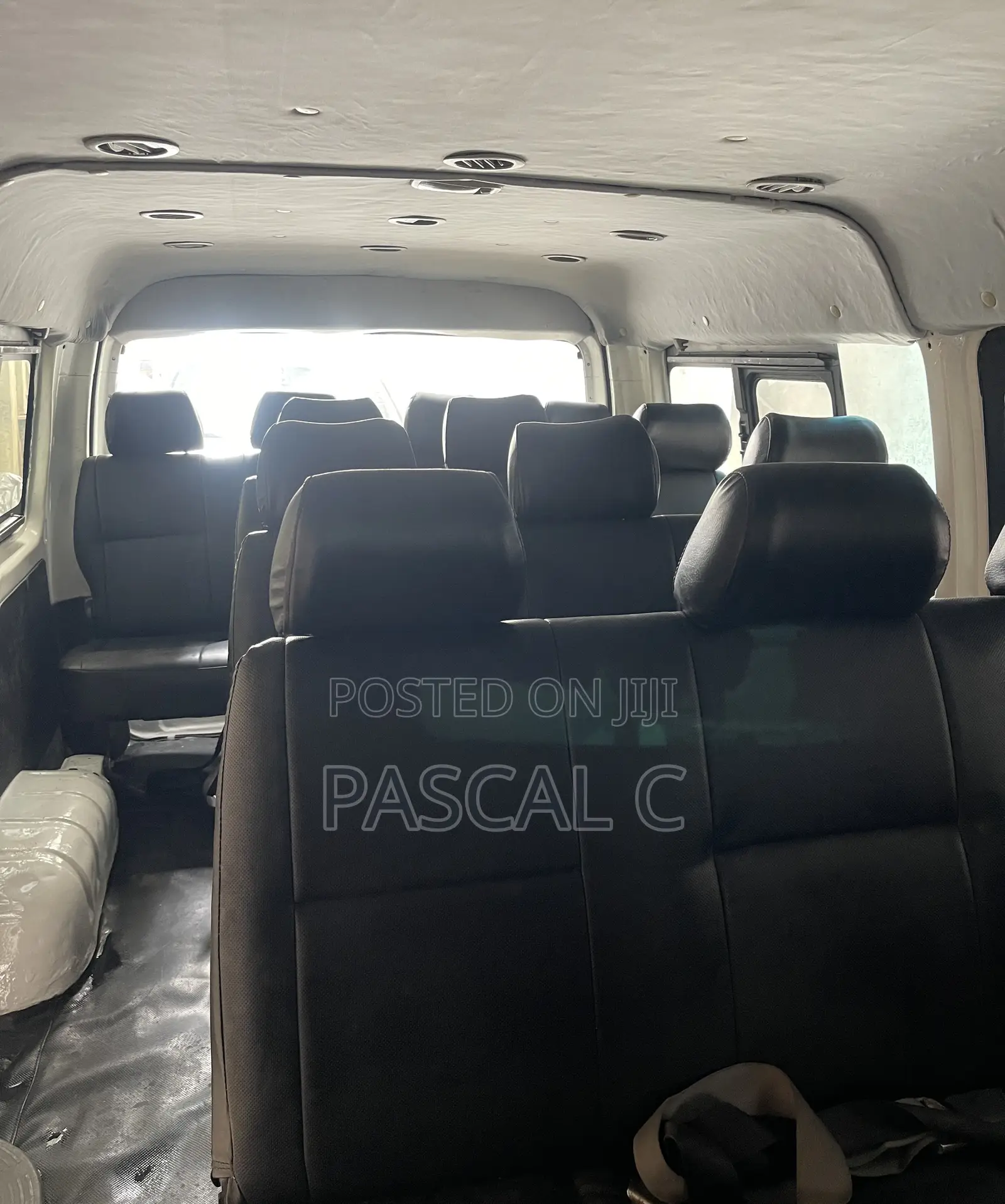 Toyota HiAce 2010 White