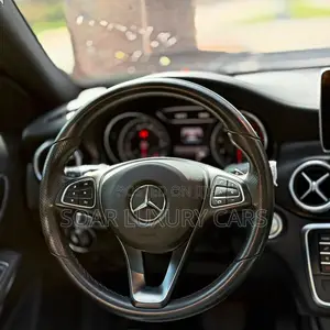 Mercedes-Benz GLA 250 2018 Blue