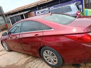 Hyundai Sonata 2011 Red