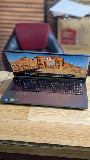 Laptop MSI Stealth 16 Studio A13VG 32GB Intel Core Ultra 9 SSD 2T