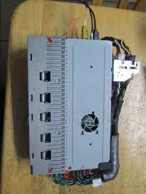 Hyundai Genesis Amplifier